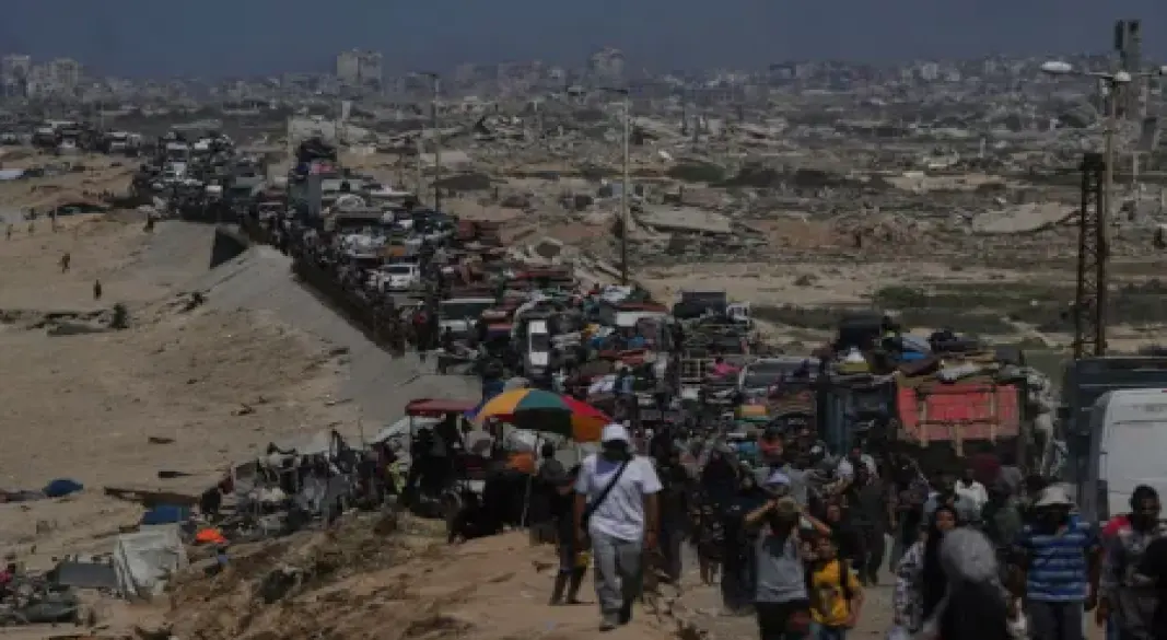 Palestinians leaving Gaza City (Photo - Washington Post)
