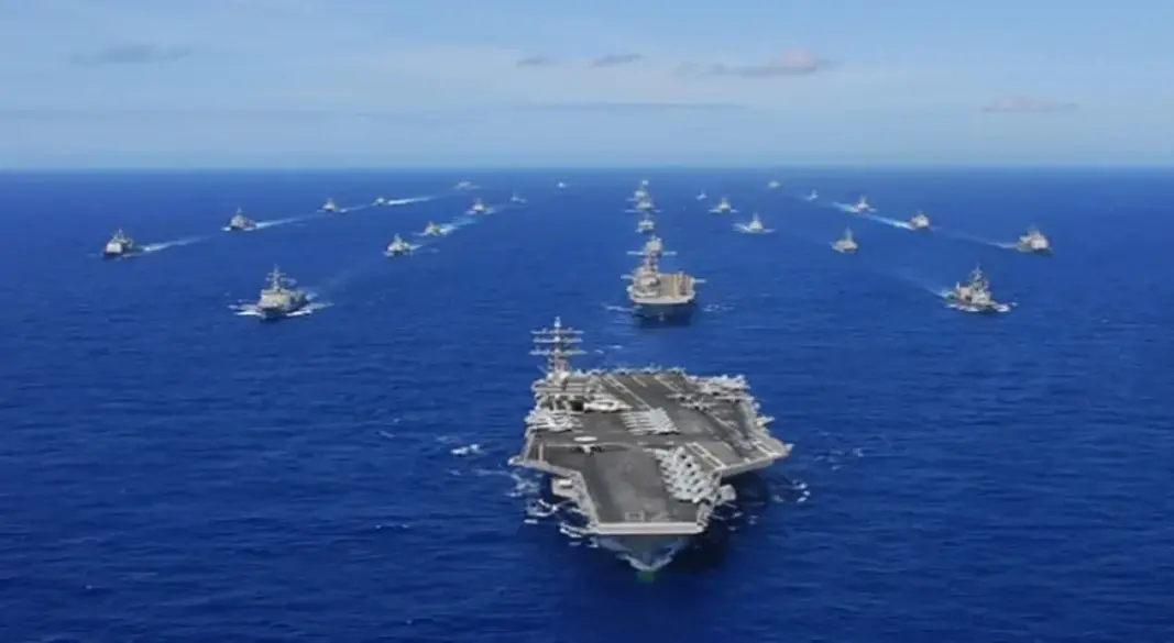 ईरान की ओर बढ़ रहा अमेरिकी वॉरशिप