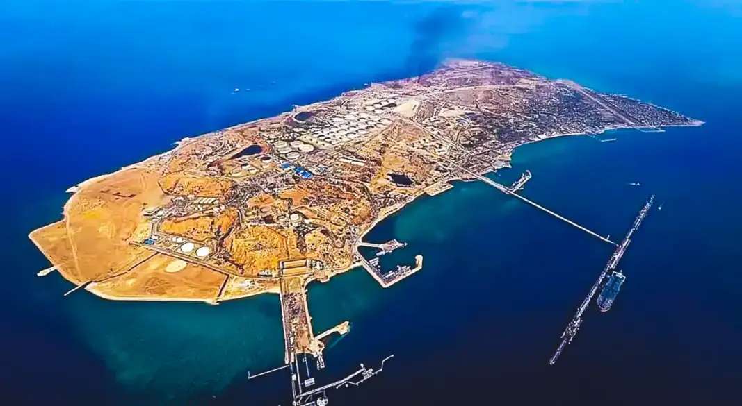 दावा- ट्रम्प ईरान के खार्ग आइलैंड पर कब्जा चाहते हैं