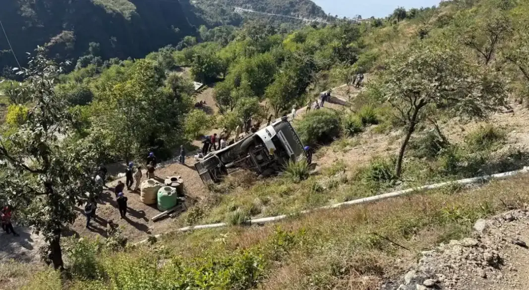 उत्तराखंड टिहरी बस हादसा